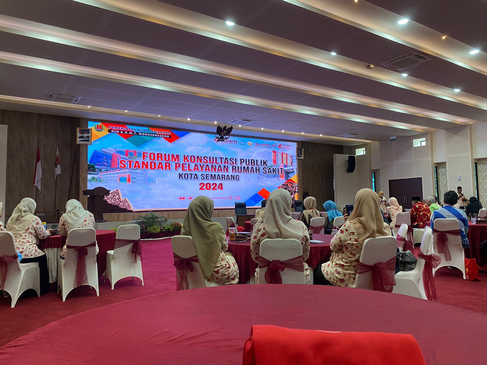 DISKOMINFO Kota Semarang Hadiri Forum Konsultasi Publik Standar Pelayanan di RSWN